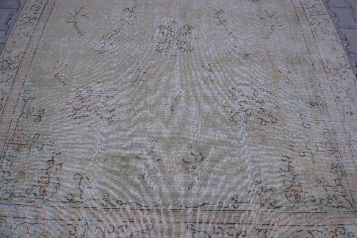 6x10 Neutral Rug, Floral Medallion Design, Turkish Hand Knotted