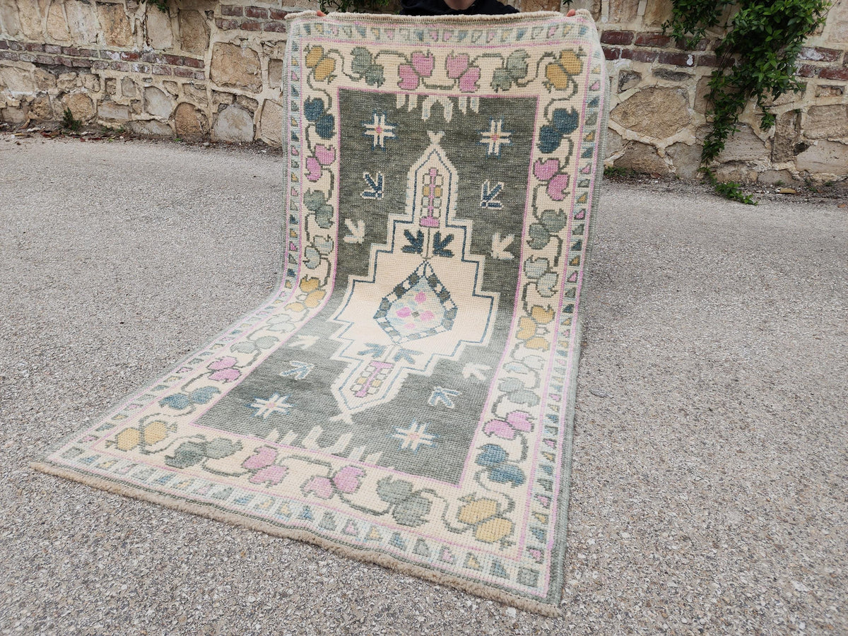 3x5 Oushak Rug: Handwoven Up Cycled Wool, Green Beige Medallion