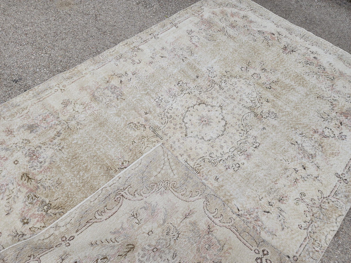 Hand Knotted Wool Oushak Rug 7x10: Beige Rustic Farmhouse Style