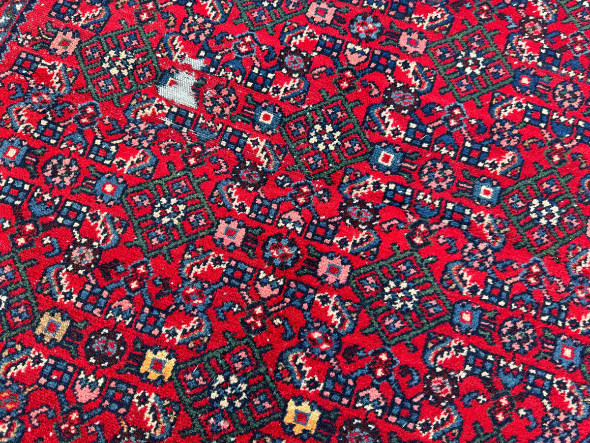 Handcrafted Vintage Wool Rug 4x6: Neutral Boho Accent