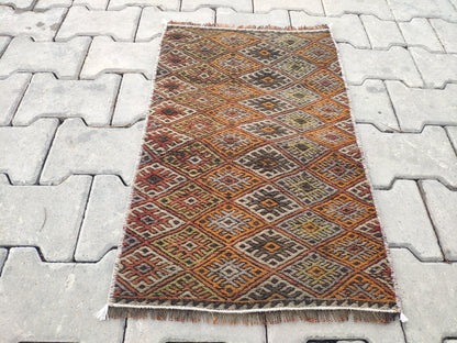 Handmade Small Kilim Rug: Authentic Loom Rug (1.41x2.30 ft)