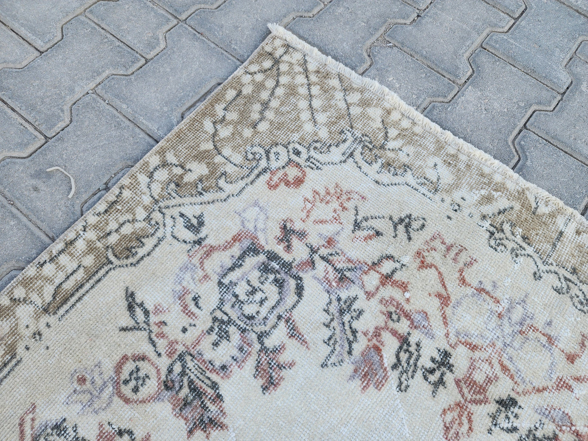 Handwoven Turkish Oushak Rug 3x6: Wool & Cotton Medallion Design