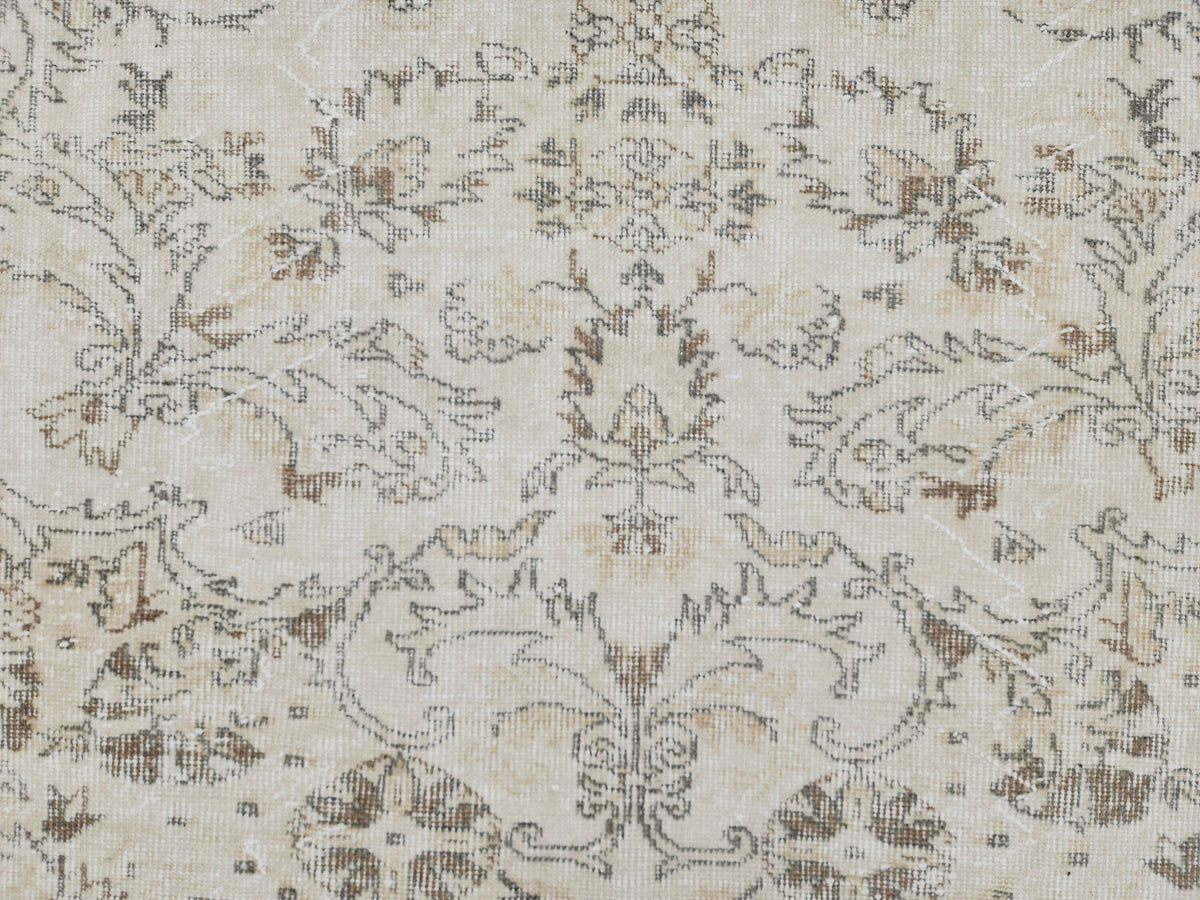6x9 White Oushak Wool Rug: Turkish Vintage Area Rug
