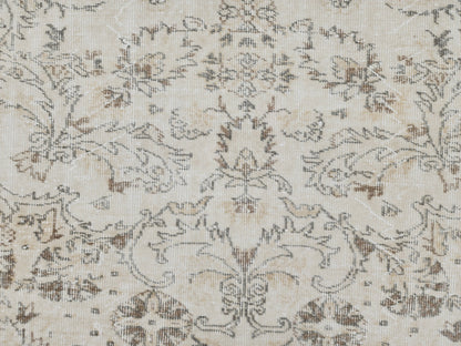 6x9 White Oushak Wool Rug: Turkish Vintage Area Rug