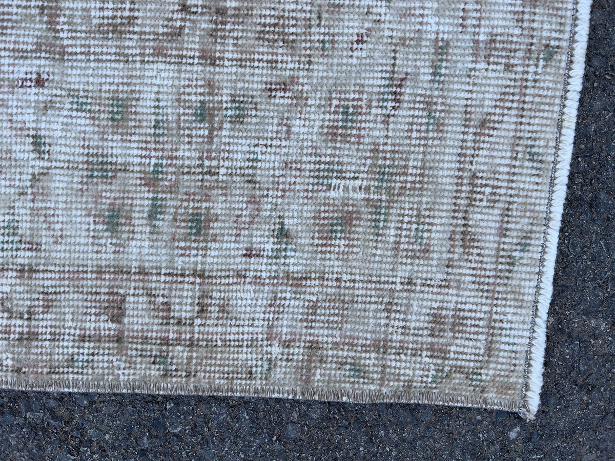 Handmade Wool Oushak Rug 5x9: Muted Red, Century Modern