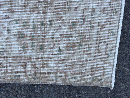 Handmade Wool Oushak Rug 5x9: Muted Red, Century Modern