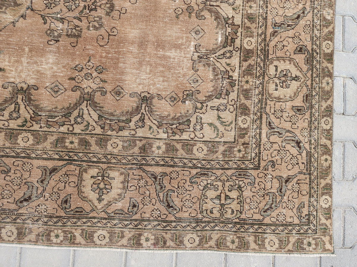 Persian Oriental Rug 9×12, Vintage Hand-Knotted Wool, Neutral Beige Carpet
