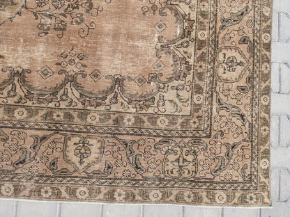 Persian Oriental Rug 9×12, Vintage Hand-Knotted Wool, Neutral Beige Carpet