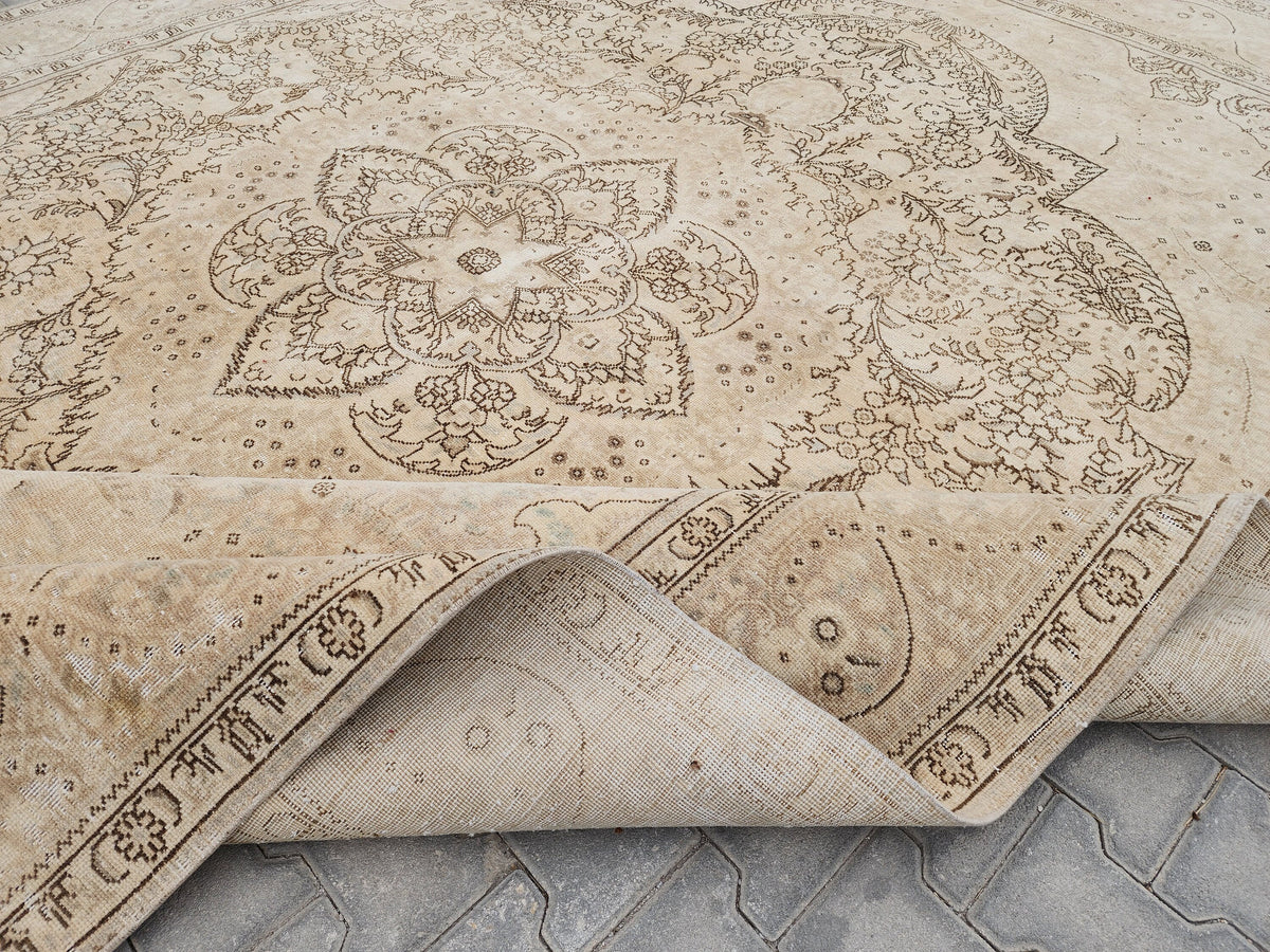 9x12 Vintage Turkish Oushak Rug: Hand Knotted Wool, Gray Cream