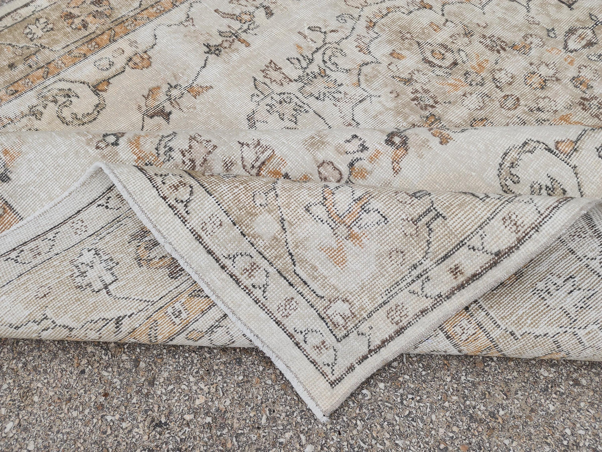 6x9 Vintage Oushak Rug: Handwoven Turkish Wool Medallion Rug