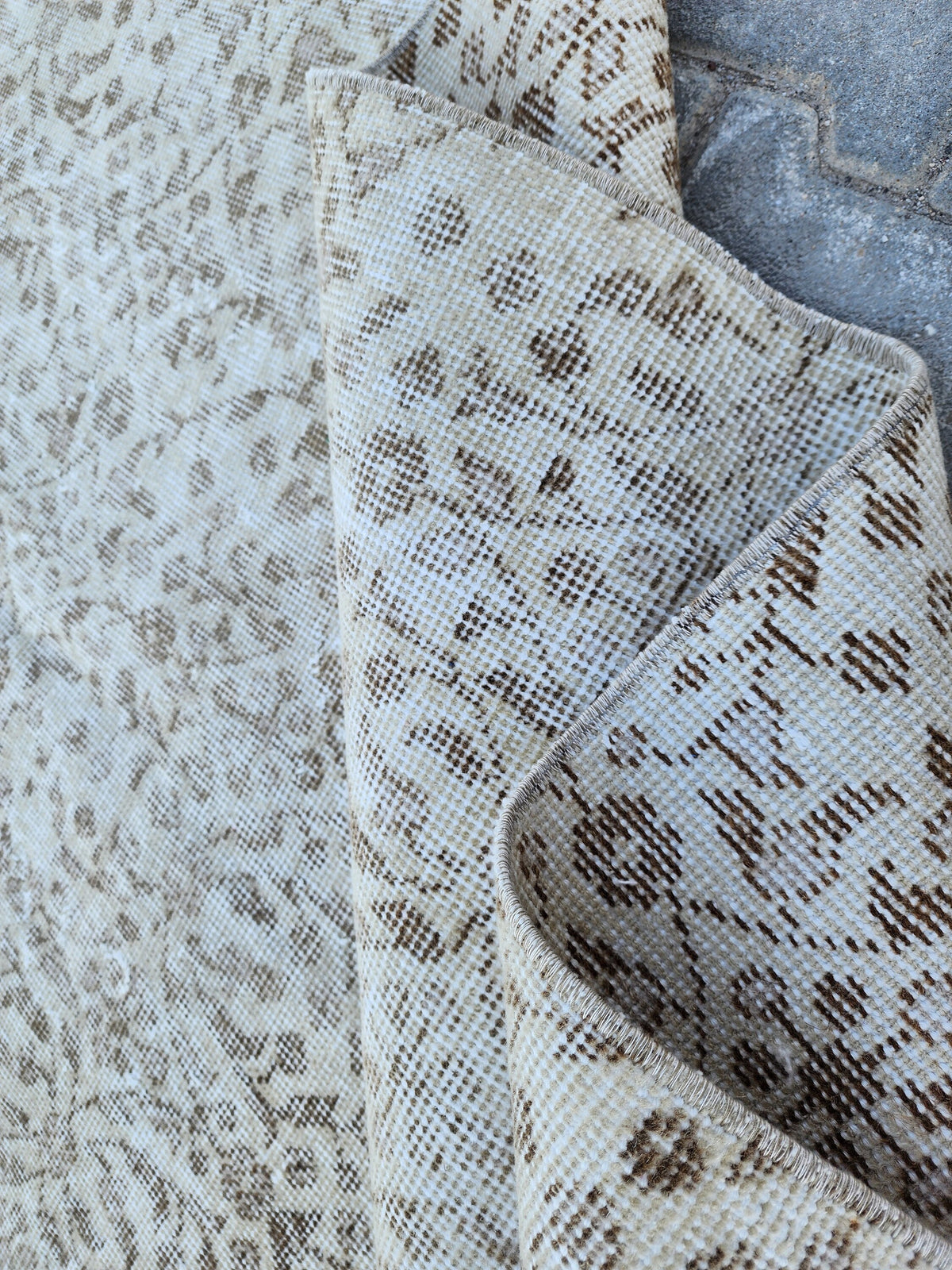 Handwoven Turkish Oushak Rug 3x6: Wool & Cotton Neutral Rug