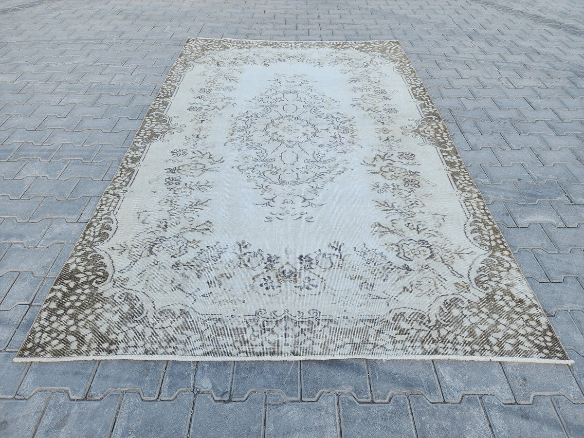 Vintage Oushak Rug 6x9: Beige Medallion Handmade Wool Carpet