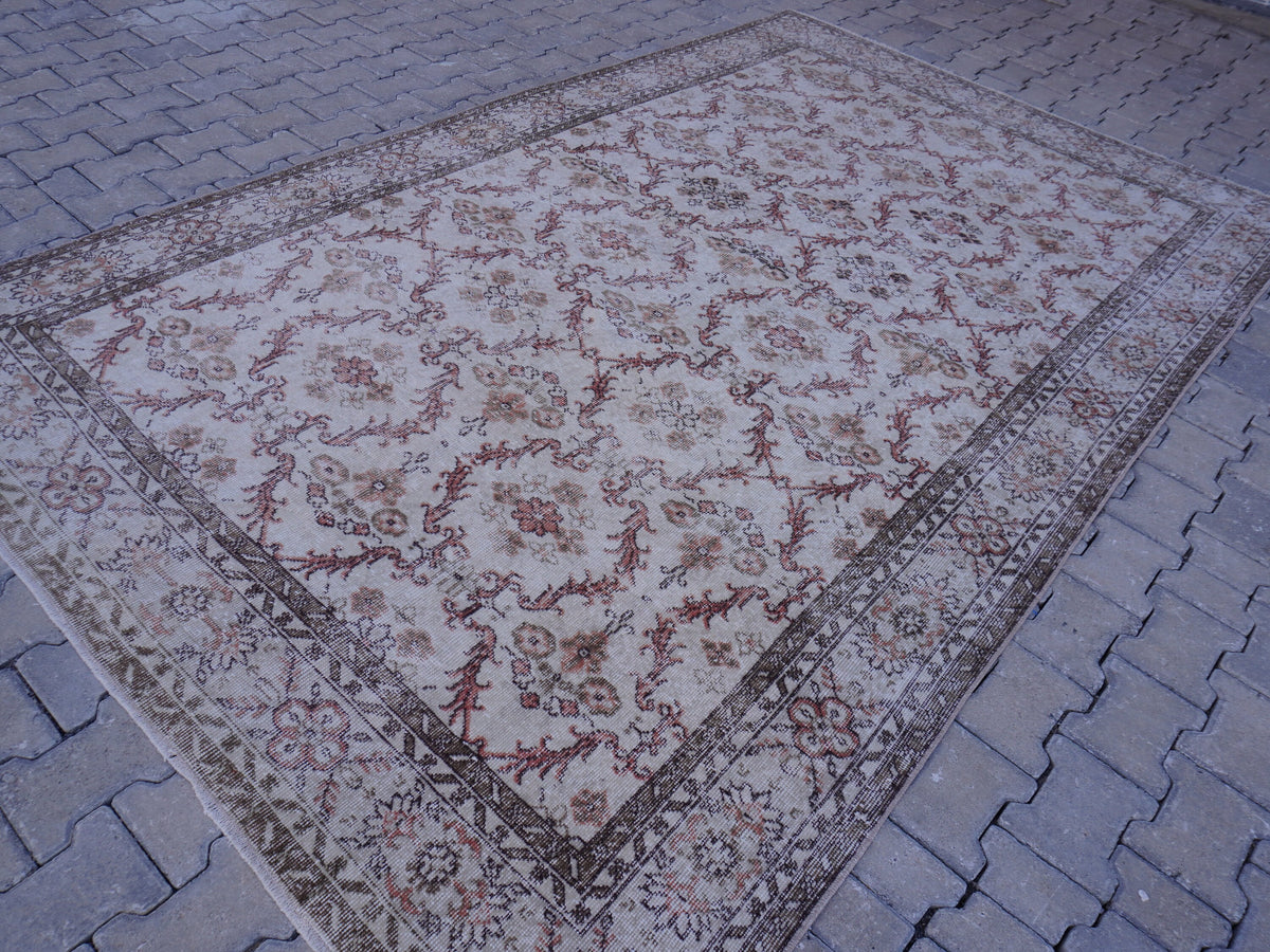 Handwoven Turkish Oushak Rug 6x10: Wool & Cotton Blend