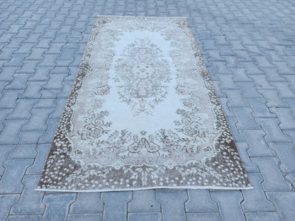 Handwoven Turkish Oushak Wool Rug: Beige Medallion, 4x7