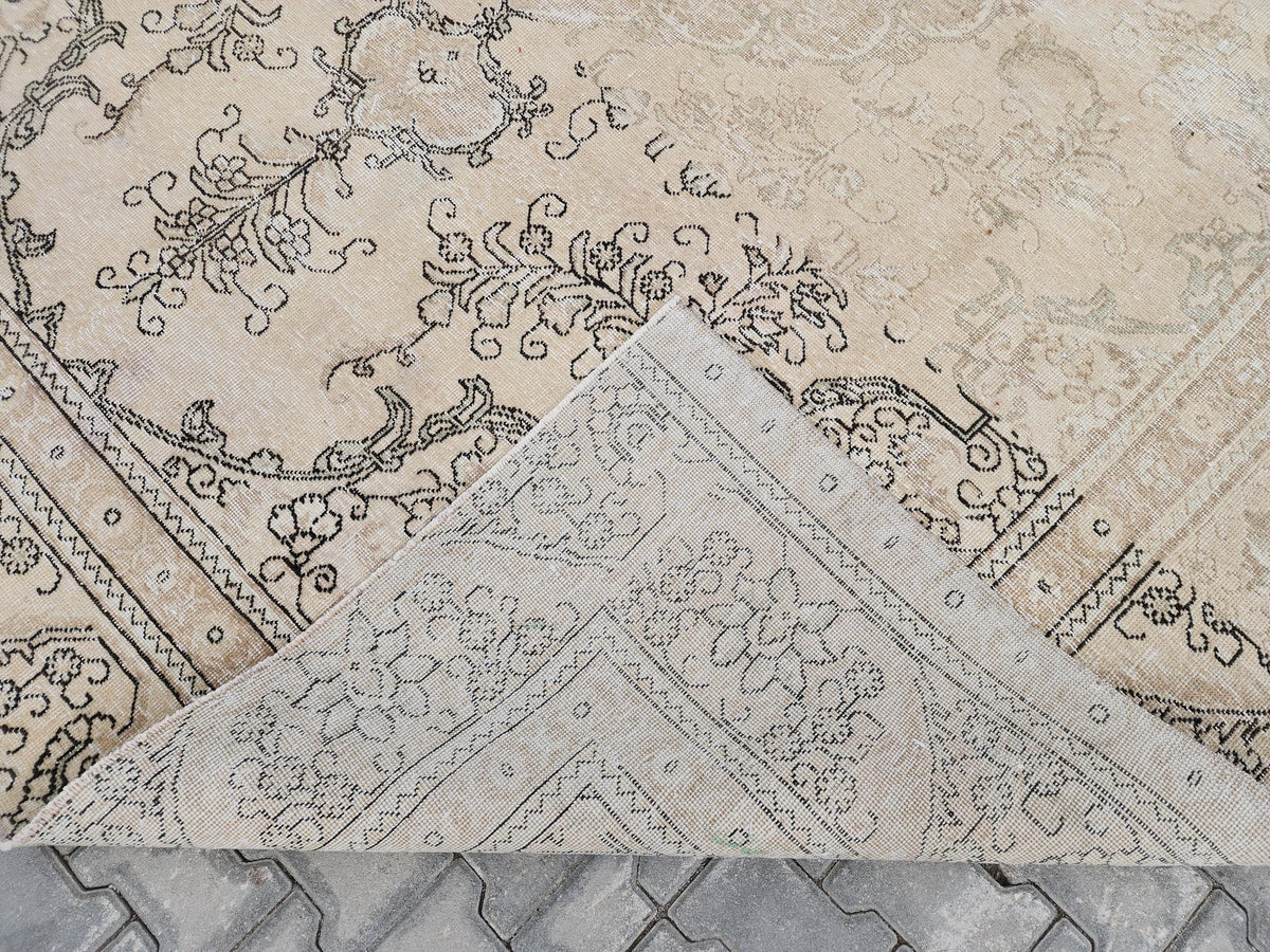 9×12  Vintage Wool Rug : Rustic Abraj  Hand-Woven, Neutral and Beige