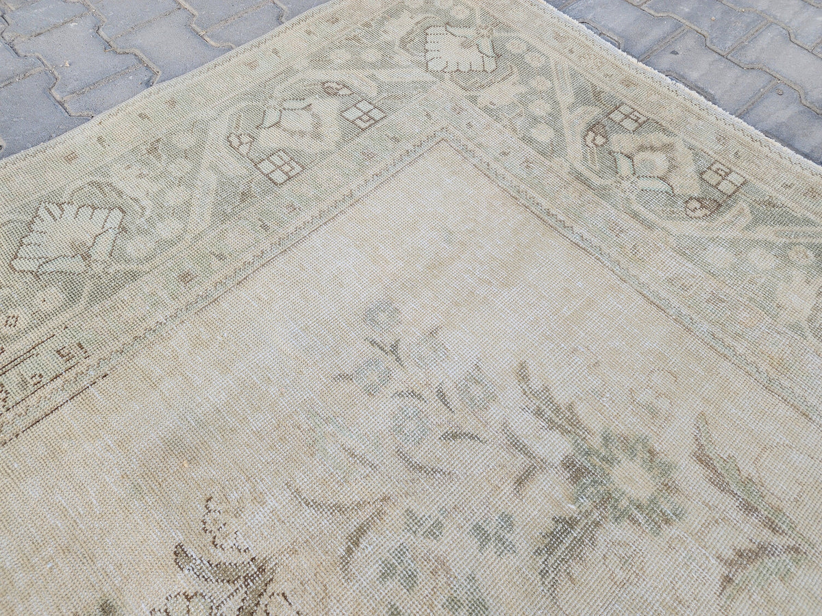9x12 Vintage Area Rug: Hand-Knotted Wool, Gray & Ivory