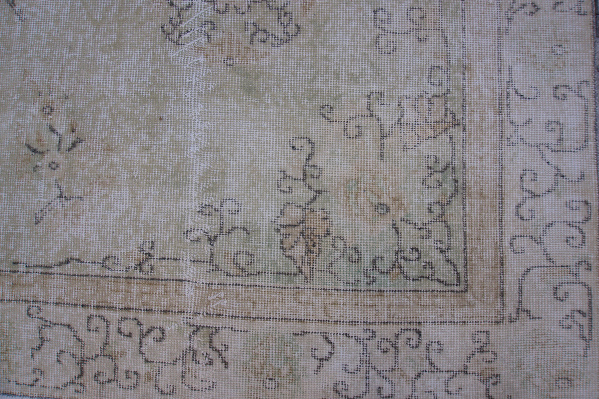 6x10 Neutral Rug, Floral Medallion Design, Turkish Hand Knotted