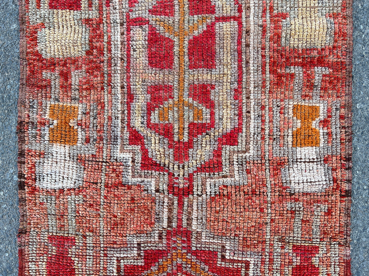 Vintage Herki Runner Rug 3x9: Handcrafted Bohemian Hallway Rug