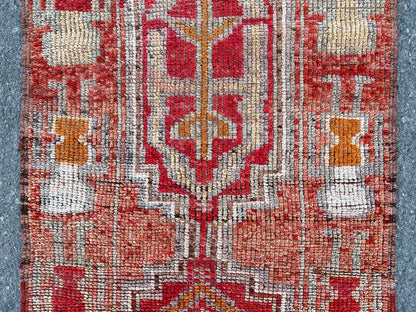 Vintage Herki Runner Rug 3x9: Handcrafted Bohemian Hallway Rug
