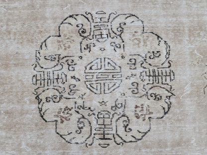 Vintage Oushak Wool Rug 7x10: Muted Medallion Turkish Design