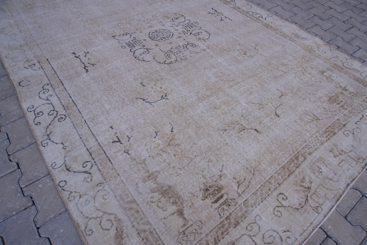 6x9 Handwoven Turkish Oushak Rug: Neutral Beige Wool, Oriental Style