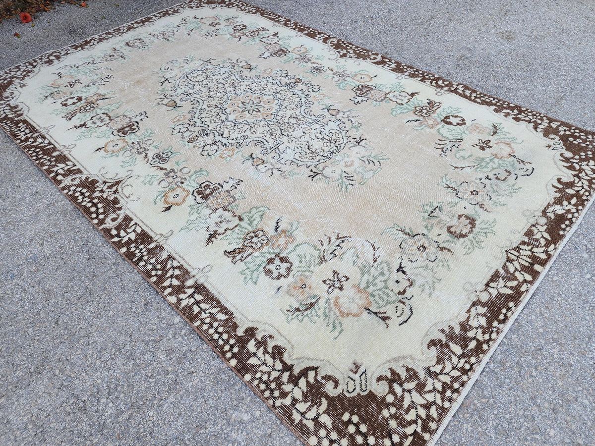 Hand Made Rug 5.7 x 9 ft, Turkish Hand Made Oushaj Design, Dining Room Decor