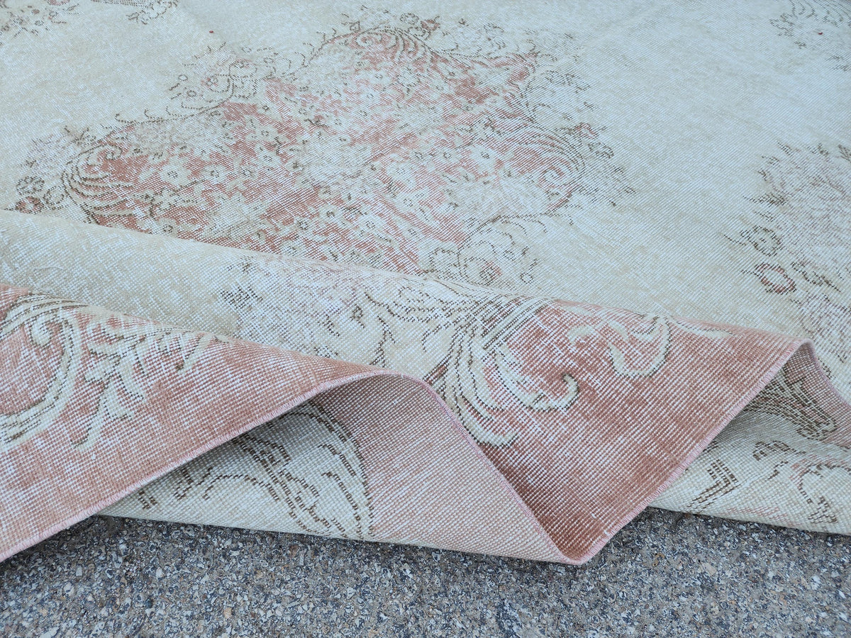 Vintage Turkish Oushak Rug 7x10: Hand-Knotted Wool, Distressed Beige