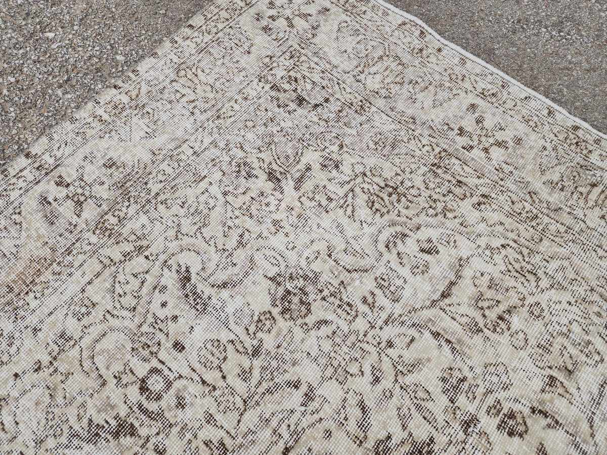 Hand Knotted Wool Oushak Rug 6x10: Ivory Beige Turkish Area Rug
