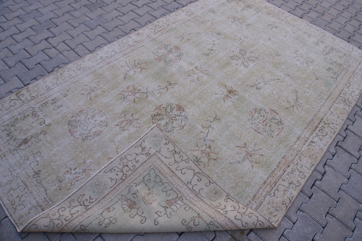 6x10 Neutral Rug, Floral Medallion Design, Turkish Hand Knotted