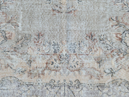 Vintage Oushak Rug 5x9: Handmade Wool, Bohemian Style