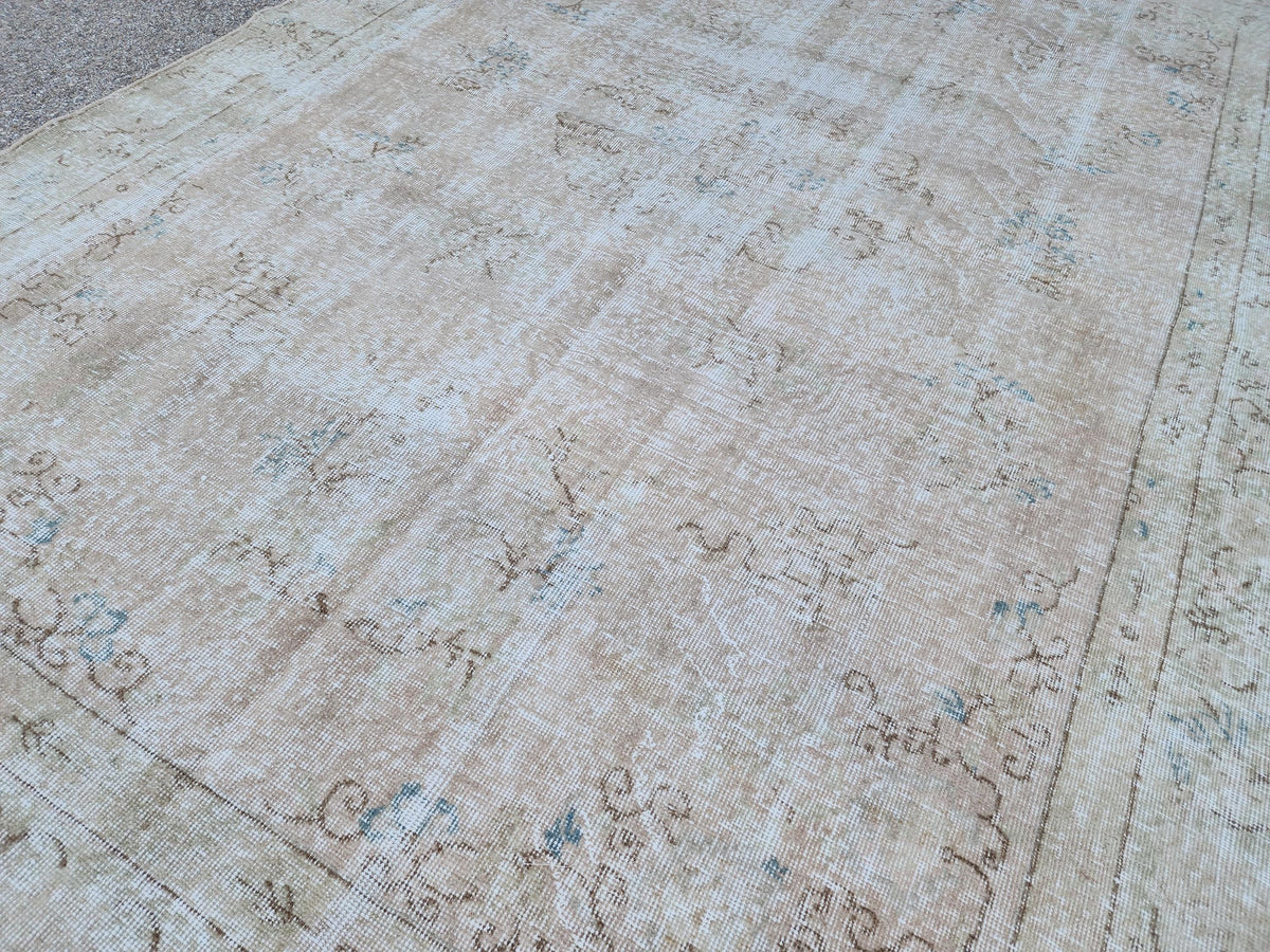 Beige Turkish Wool Rug 7x10: Handwoven Oushak Oriental Rug