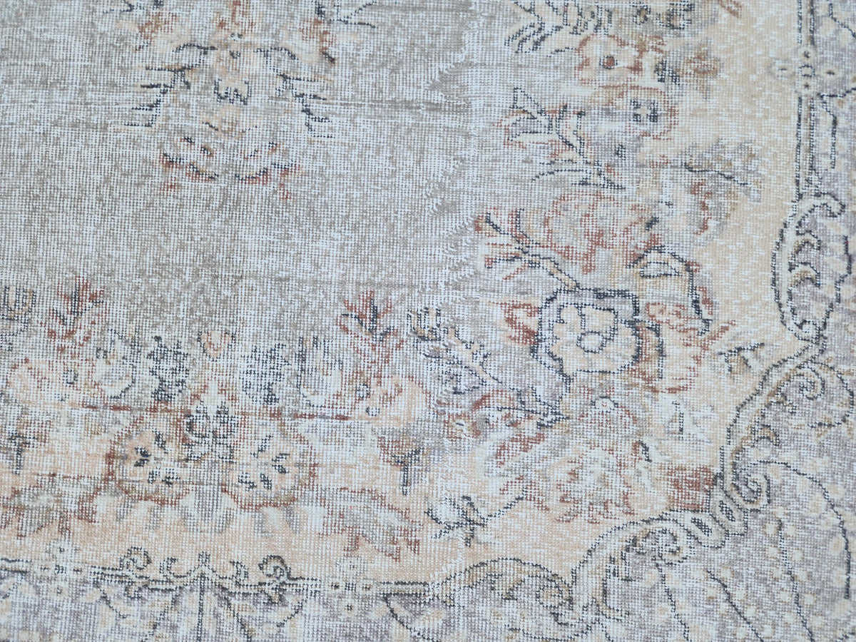 Neutral Oushak Rug 5x9: Turkish Hand Knotted, Dining Room Decor
