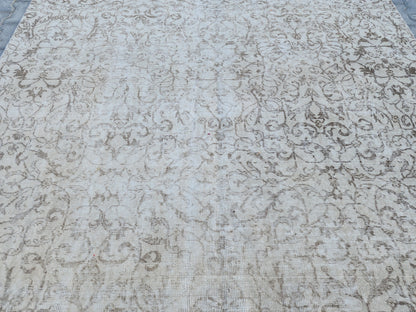 6x9 Vintage Oushak Rug: Hand-Knotted Neutral Bohemian Rug