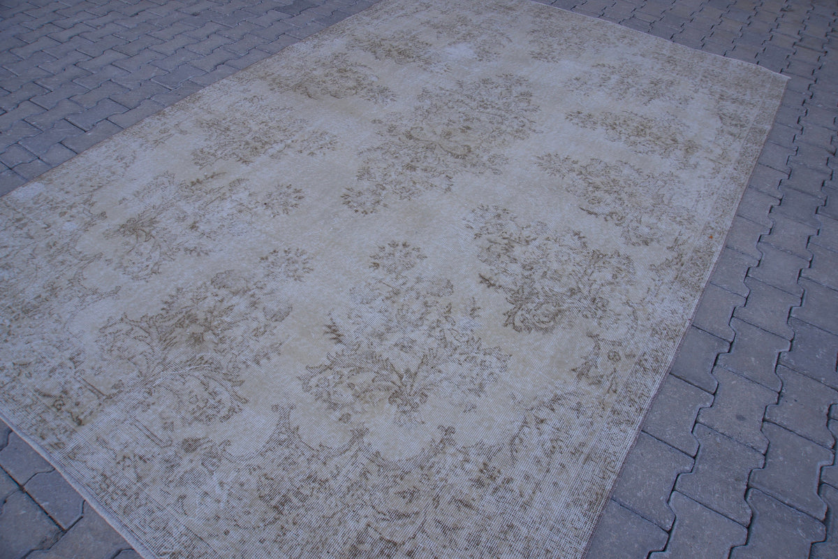 Vintage Turkish Oushak Rug 7x10: Handwoven Wool & Cotton Beige