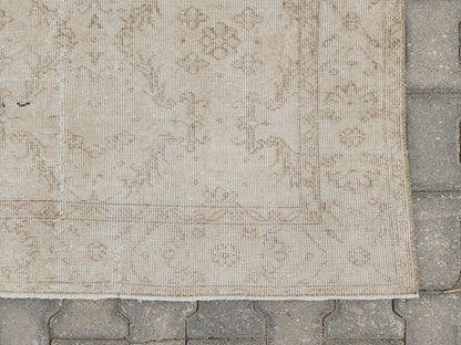 Handwoven Turkish Oushak Rug 5x8: Beige Wool, Rustic Home Decor