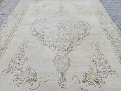 9x12 Vintage Area Rug: Hand-Knotted Wool, Gray & Ivory