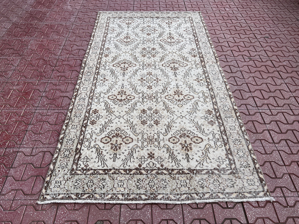 4x7 Handwoven Turkish Oushak Rug: Neutral Gray Wool & Cotton
