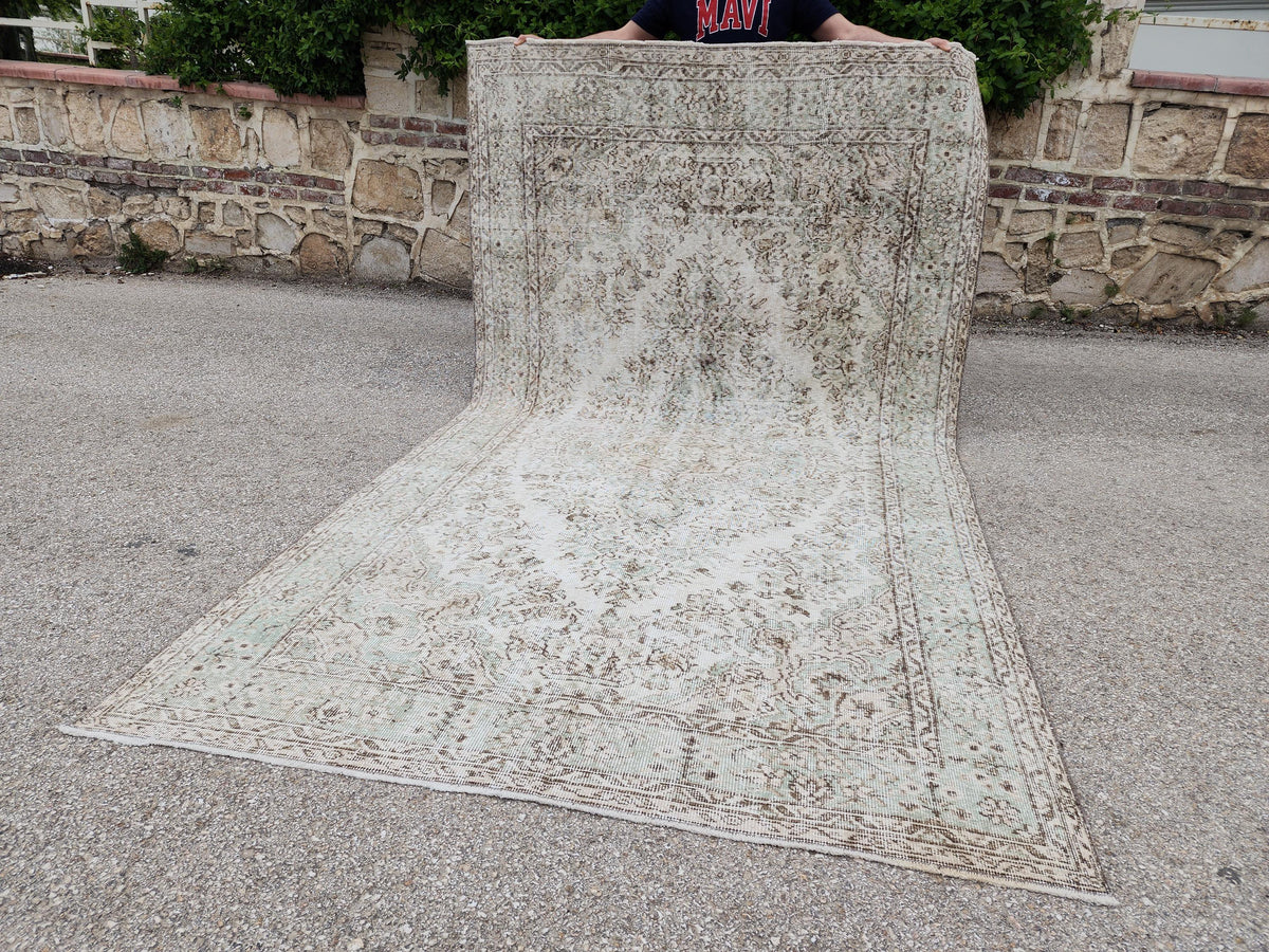 Hand Knotted Turkish Rug 6x10: Neutral Beige Wool Oushak Rug