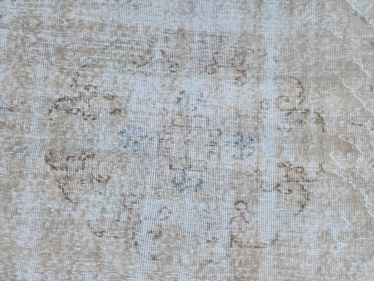 Beige Turkish Wool Rug 7x10: Handwoven Oushak Oriental Rug