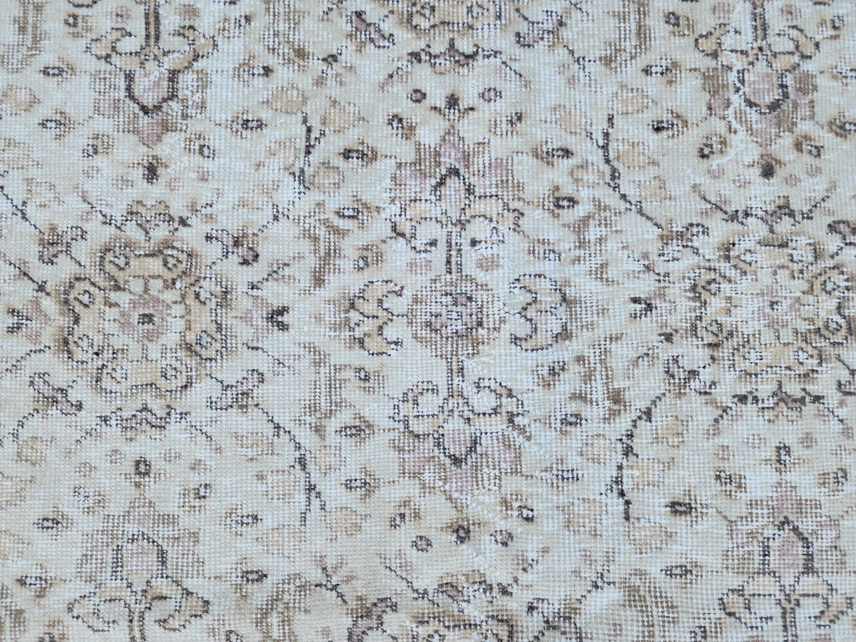 Hand‑woven Turkish Oushak Wool Rug Neutral 5×8 Area Rug: Home Decor