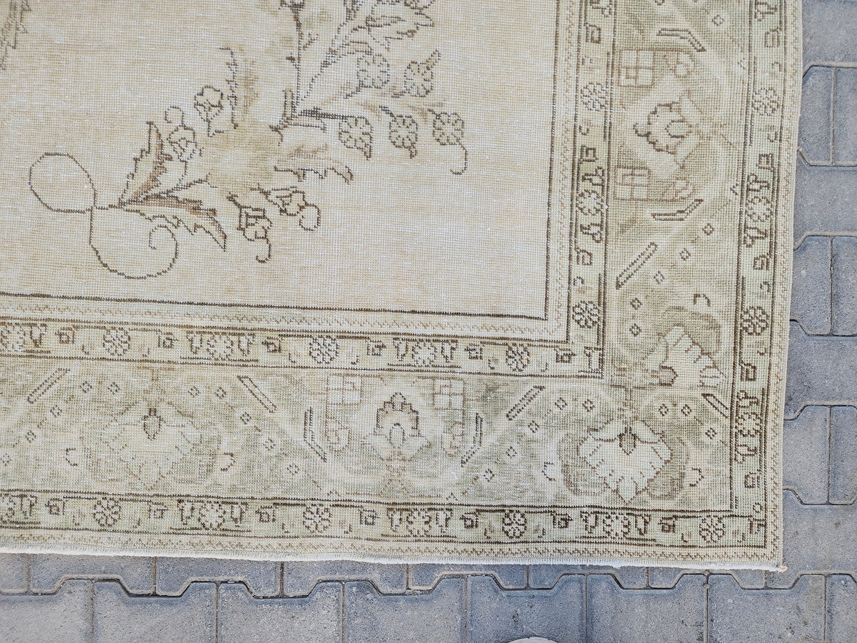 9x12 Vintage Area Rug: Hand-Knotted Wool, Gray & Ivory