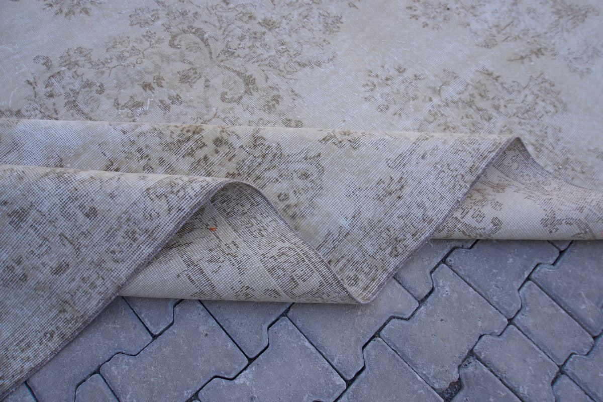Vintage Turkish Oushak Rug 7x10: Handwoven Wool & Cotton Beige