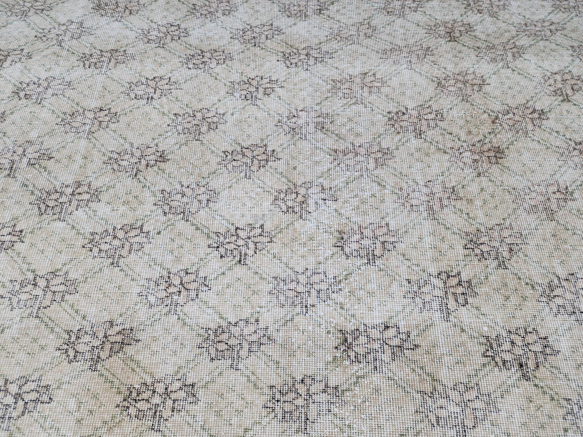 Neutral Oushak Rug 7x10: Hand-Knotted Turkish Wool Area Rug