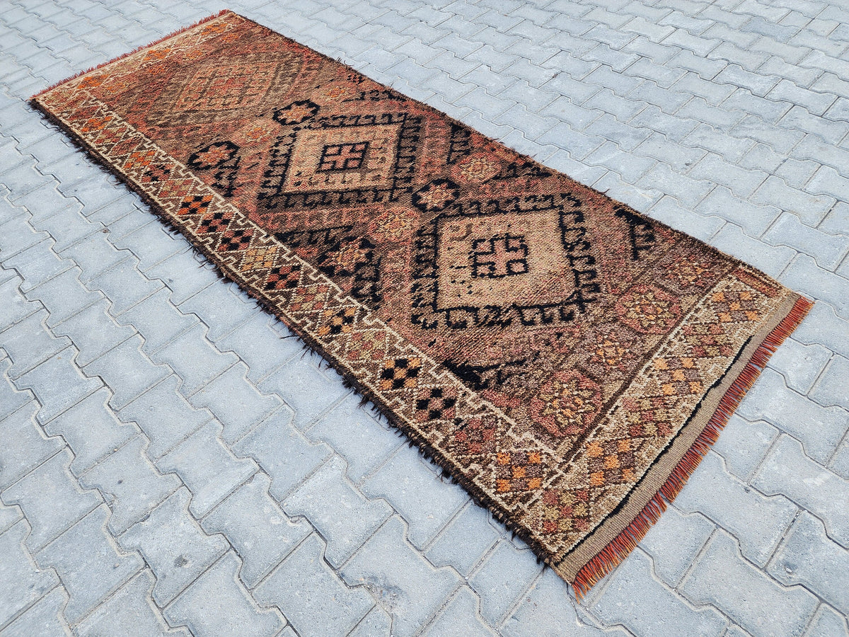 3x9 Vintage Herki Rug: Turkish Runner, Natural Wool Hand Knotted Carpet
