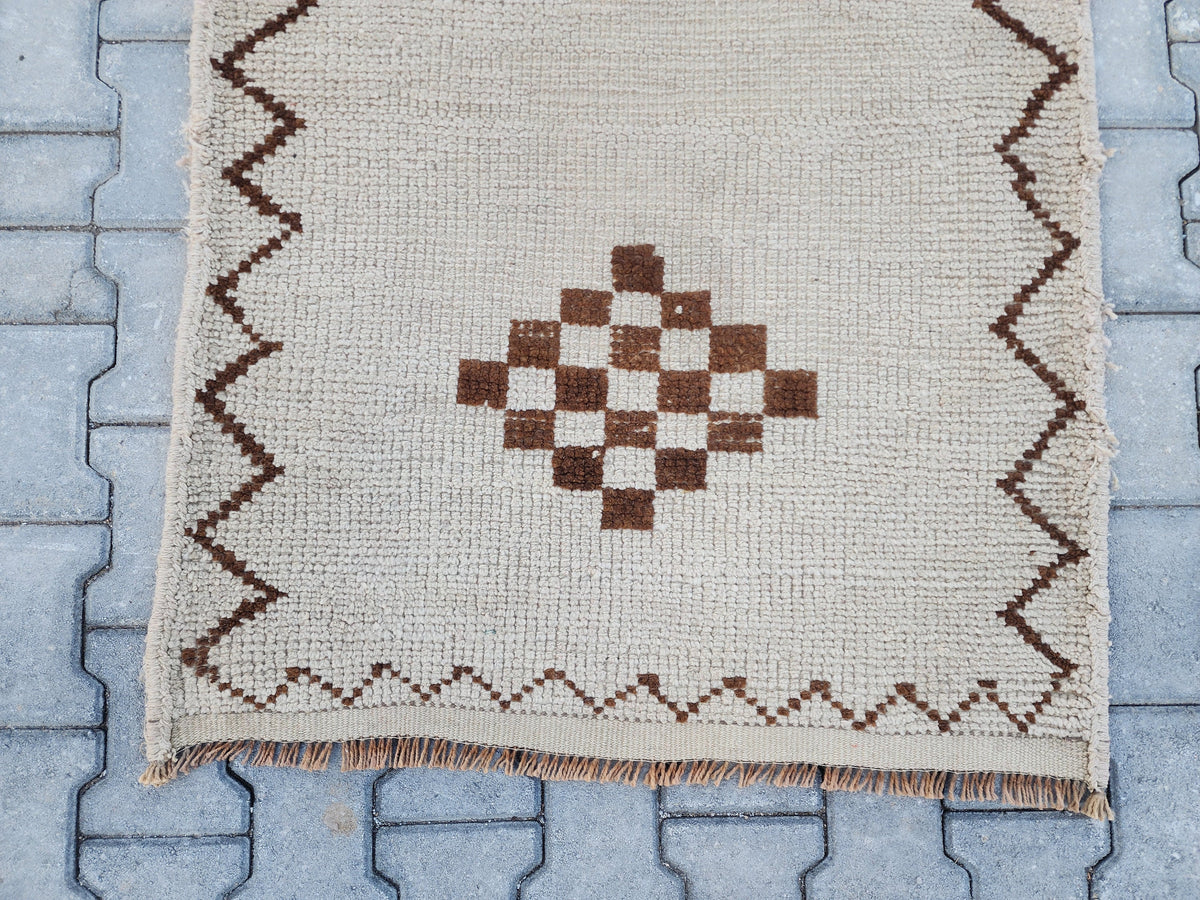 White Herki Rug 3x10: Vintage Bohemian Hallway Runner
