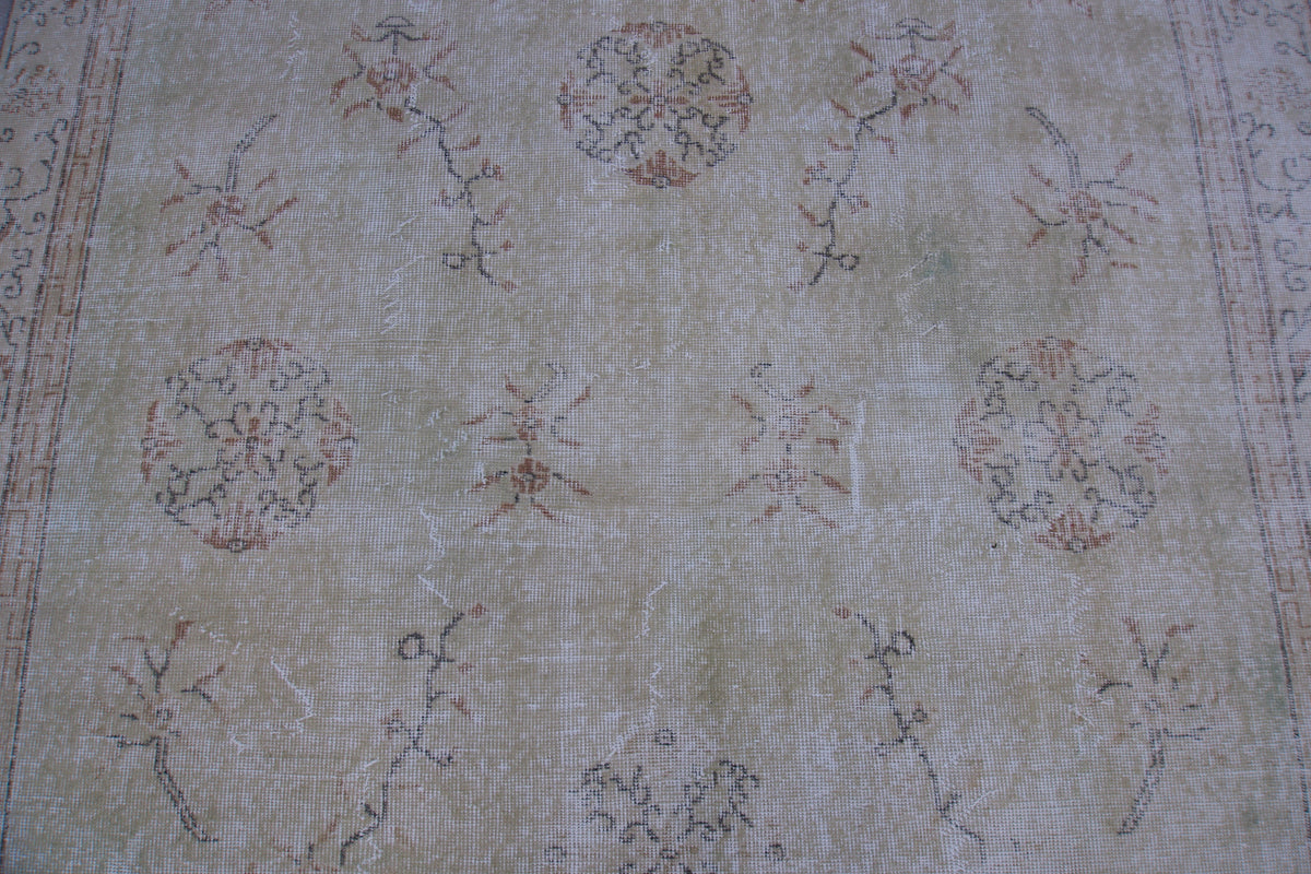6x10 Neutral Rug, Floral Medallion Design, Turkish Hand Knotted