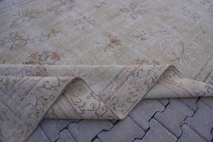 6x10 Neutral Rug, Floral Medallion Design, Turkish Hand Knotted