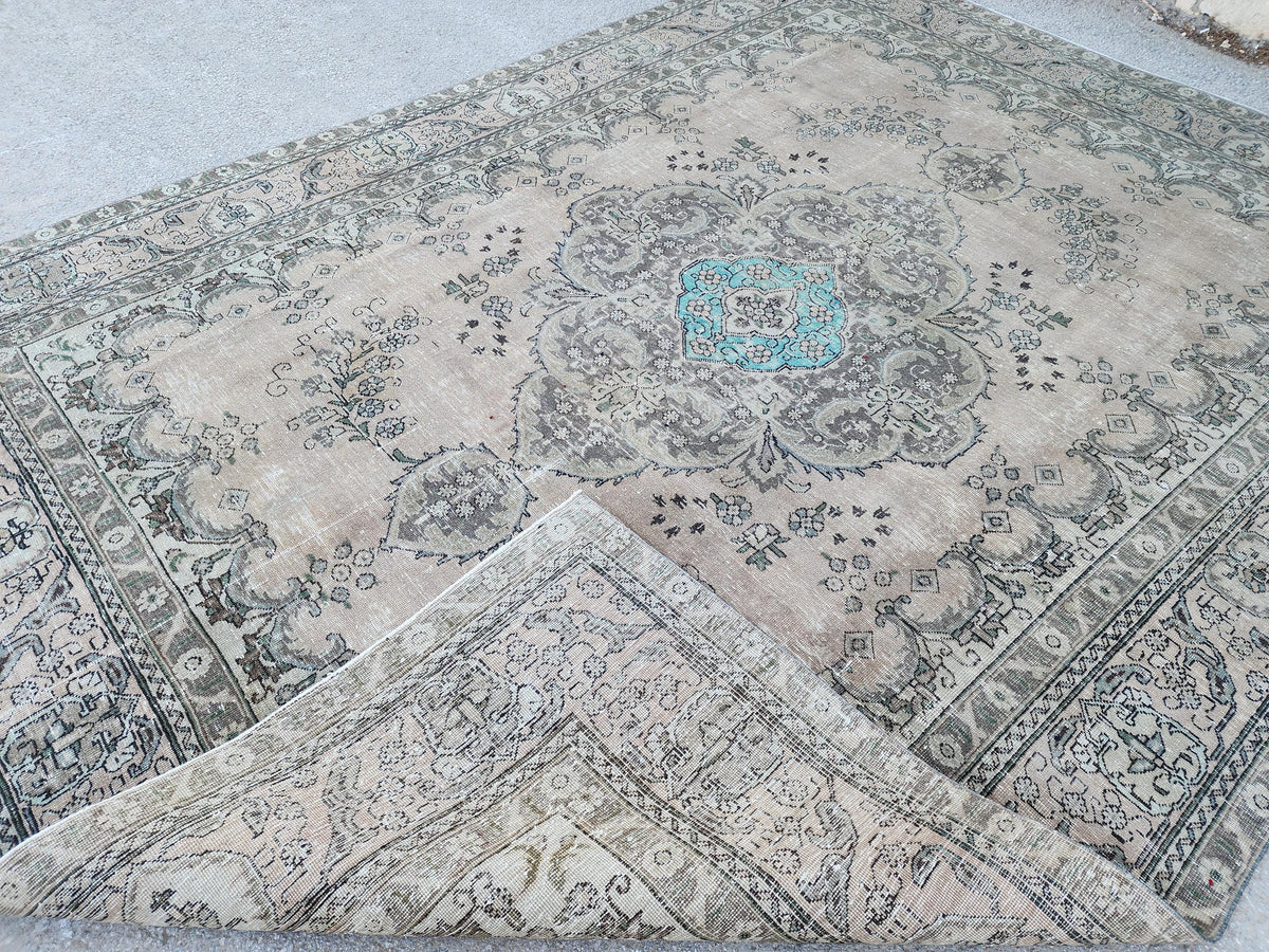 9x12 Vintage Brown Area Rug: Hand Knotted, Persian Medallion Design
