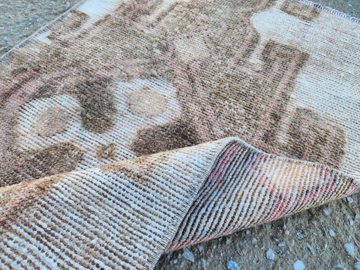 Vintage Oushak Area Rug: Small Oriental Door Mat (1.9x2.8)