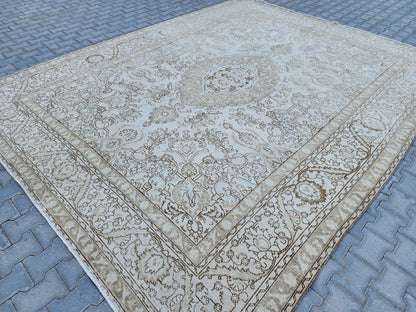 Large Vintage Turkish Rug 10x12: Hand Knotted Wool Area Rug